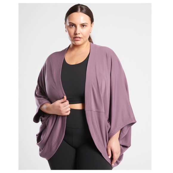 Athleta Cocoon Wrap - Picture 4 of 10